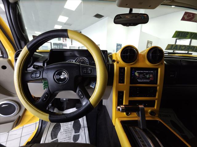 2005 HUMMER H2 Base 4WD 4dr Crew Cab SB Pickup