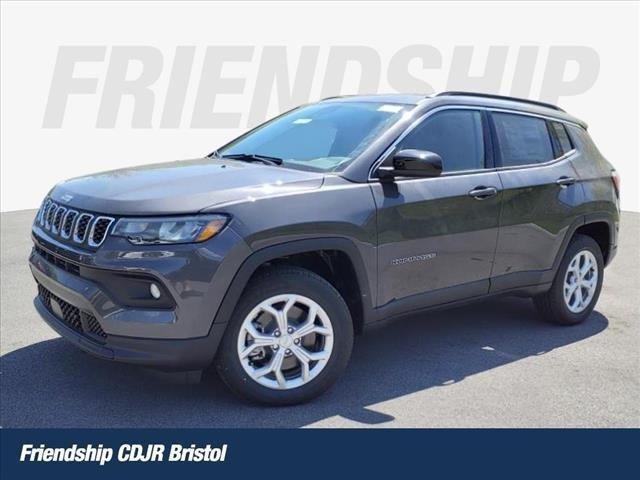 2024 Jeep Compass COMPASS LATITUDE 4X4