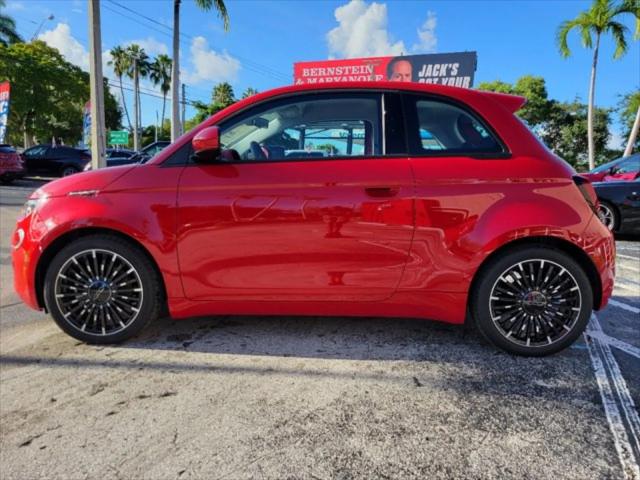 2024 Fiat FIAT 500e 500e INSPI(RED)