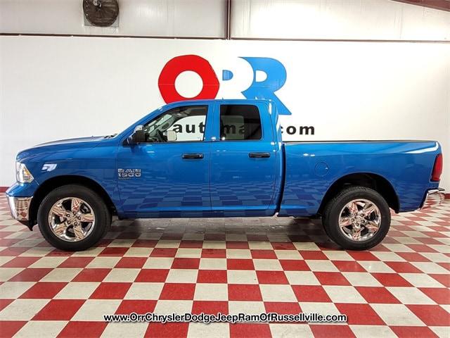 2024 RAM Ram 1500 Classic RAM 1500 CLASSIC TRADESMAN QUAD CAB 4X4 64 BOX