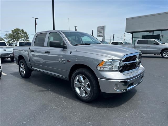 2024 RAM Ram 1500 Classic RAM 1500 CLASSIC TRADESMAN CREW CAB 4X4 57 BOX