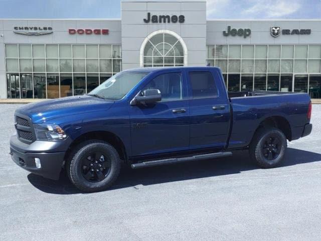 2024 RAM Ram 1500 Classic RAM 1500 CLASSIC TRADESMAN QUAD CAB 4X4 64 BOX