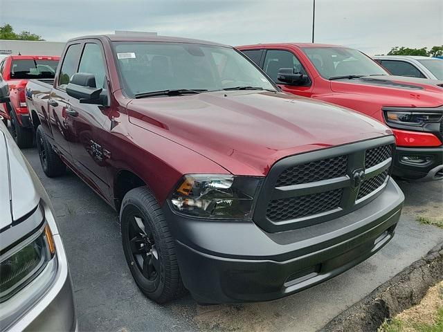 2024 RAM Ram 1500 Classic RAM 1500 CLASSIC TRADESMAN QUAD CAB 4X4 64 BOX