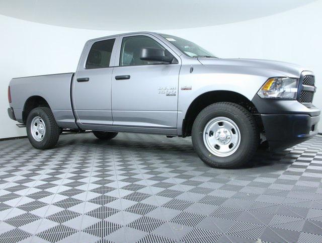 2024 RAM Ram 1500 Classic RAM 1500 CLASSIC TRADESMAN QUAD CAB 4X4 64 BOX