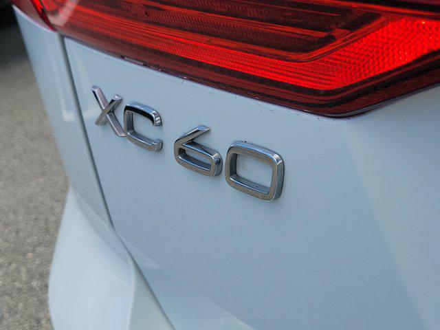 2021 Volvo XC60 T5 Momentum