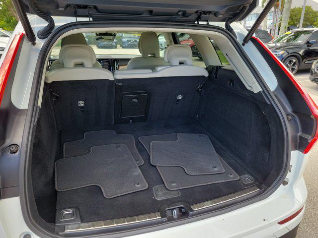 2021 Volvo XC60 T5 Momentum