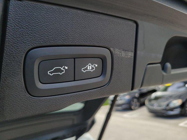 2021 Volvo XC60 T5 Momentum