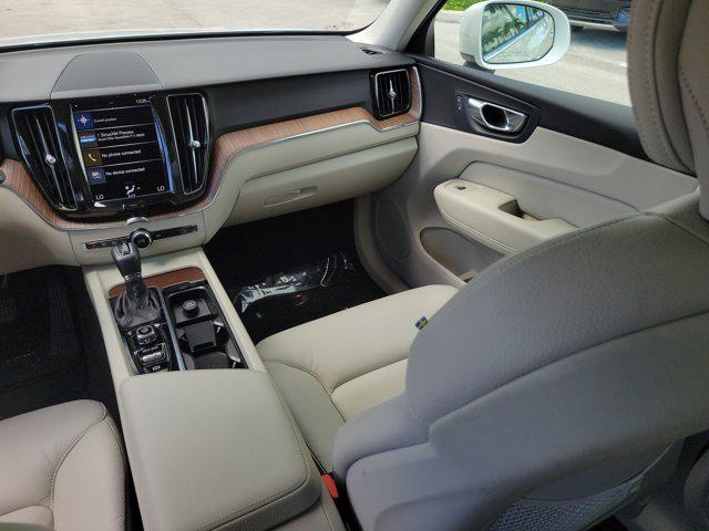 2021 Volvo XC60 T5 Momentum