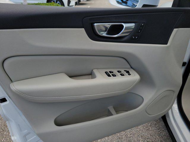 2021 Volvo XC60 T5 Momentum