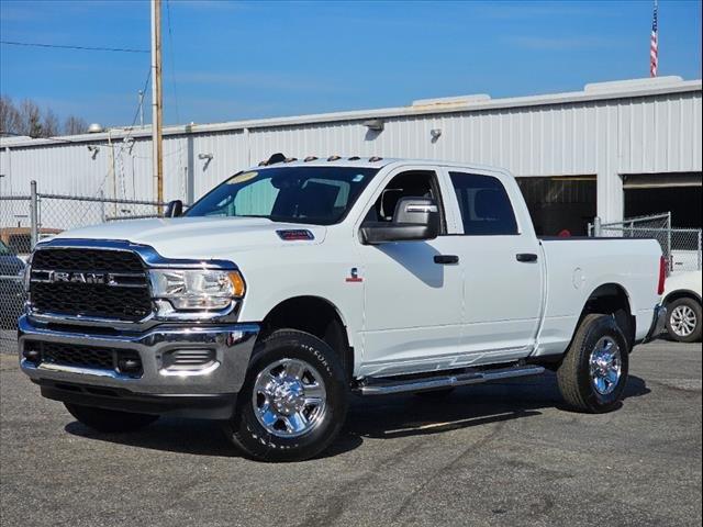 2024 RAM Ram 2500 RAM 2500 TRADESMAN CREW CAB 4X4 64 BOX