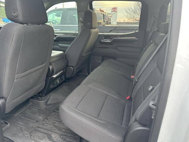 2022 GMC Sierra 1500 4WD Crew Cab Short Box Elevation with 3SB