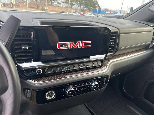 2022 GMC Sierra 1500 4WD Crew Cab Short Box Elevation with 3SB