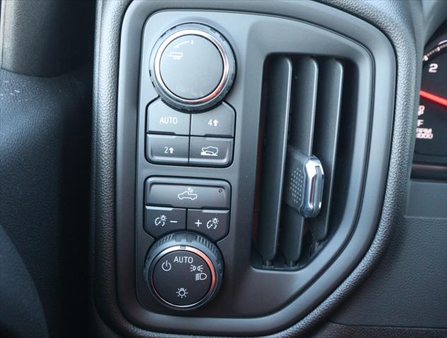 2024 Chevrolet Silverado 1500 4WD Crew Cab Short Bed Custom