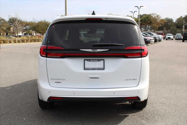 2024 Chrysler Pacifica PACIFICA LIMITED