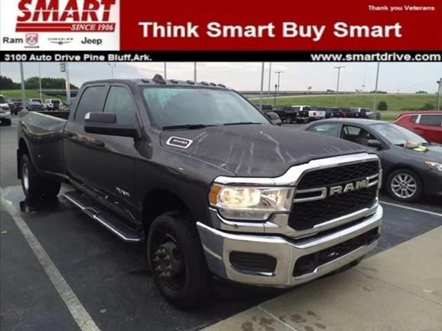 2019 RAM 3500 Tradesman Crew Cab 4x4 8 Box