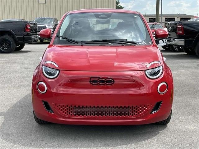 2024 Fiat FIAT 500e 500e INSPI(RED)