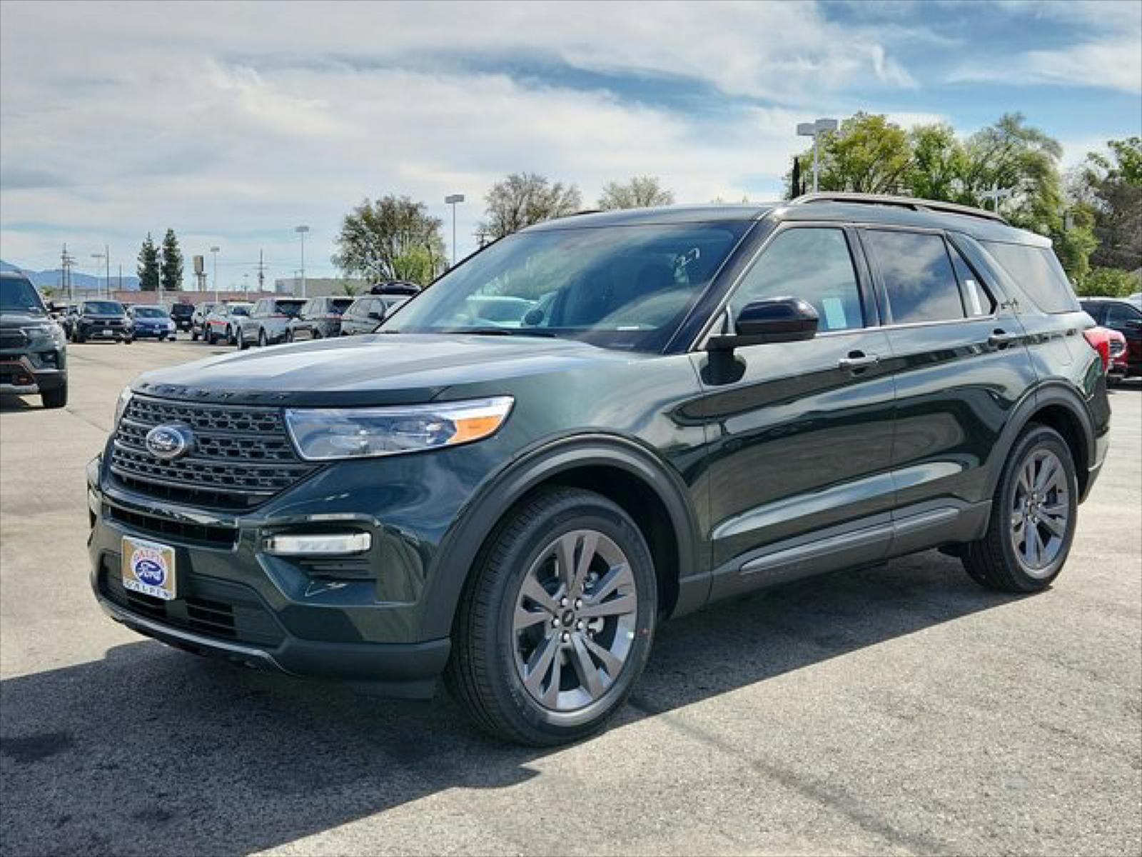 2024 Ford Explorer XLT