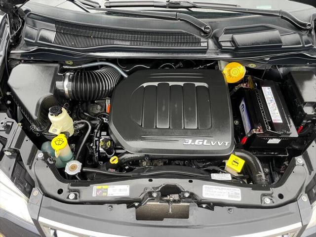 2014 Chrysler Town & Country Touring
