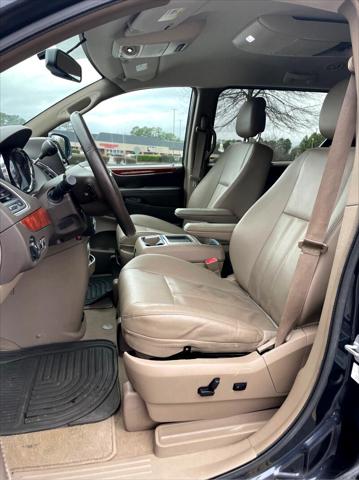 2014 Chrysler Town & Country Touring