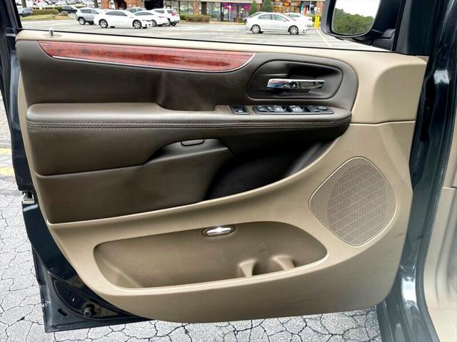 2014 Chrysler Town & Country Touring