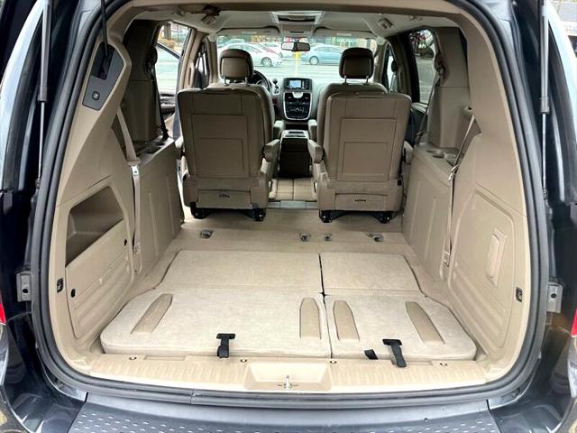 2014 Chrysler Town & Country Touring