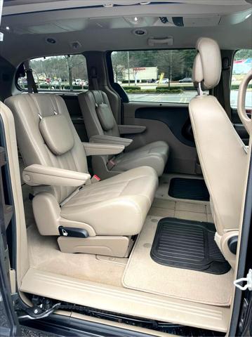 2014 Chrysler Town & Country Touring