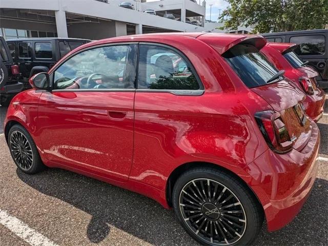 2024 Fiat FIAT 500e 500e INSPI(RED)