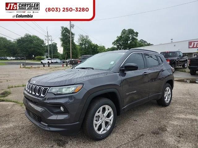 2024 Jeep Compass COMPASS LATITUDE 4X4