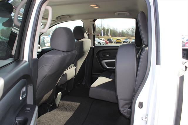 2022 Nissan Titan Crew Cab SV 4x4
