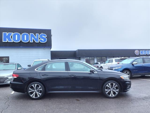 2022 Volkswagen Passat 2.0T SE