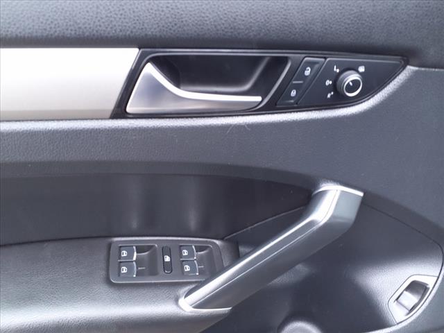2022 Volkswagen Passat 2.0T SE