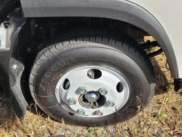 2024 Chevrolet 3500 LCF Gas Unknown