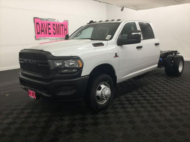 2024 RAM Ram 3500 Chassis Cab RAM 3500 TRADESMAN CREW CAB CHASSIS 4X4 60 CA