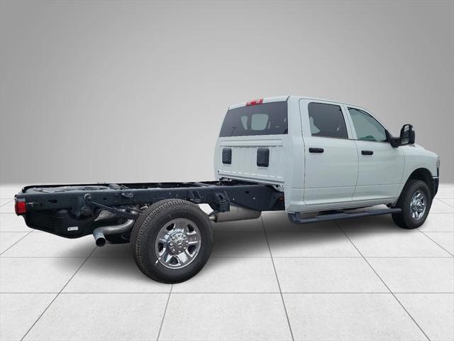 2024 RAM Ram 3500 Chassis Cab RAM 3500 TRADESMAN CREW CAB CHASSIS 4X4 60 CA