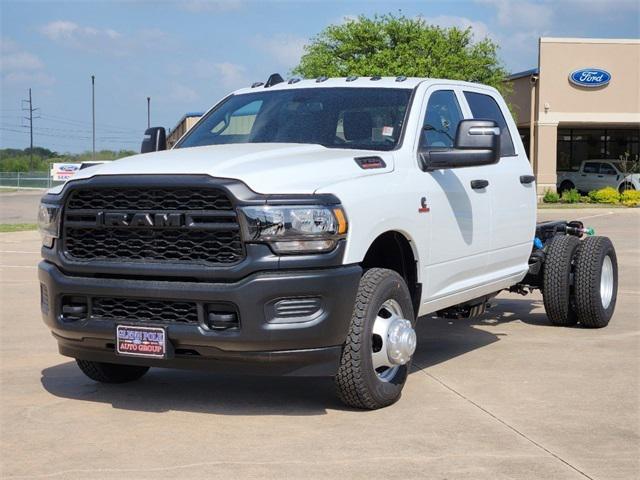 2024 RAM Ram 3500 Chassis Cab RAM 3500 TRADESMAN CREW CAB CHASSIS 4X4 60 CA