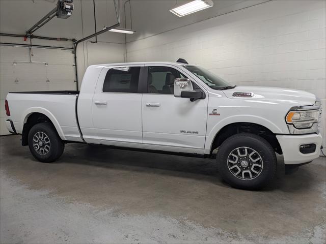 2024 RAM Ram 3500 RAM 3500 LIMITED LONGHORN MEGA CAB 4X4 64 BOX