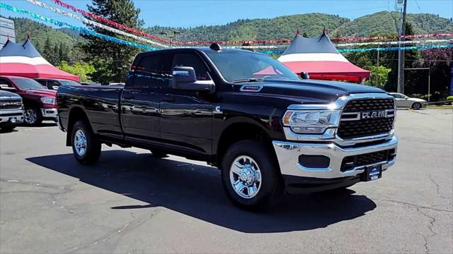 2024 RAM Ram 3500 RAM 3500 TRADESMAN CREW CAB 4X4 8 BOX