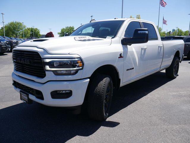 2024 RAM Ram 3500 RAM 3500 LARAMIE CREW CAB 4X4 8 BOX