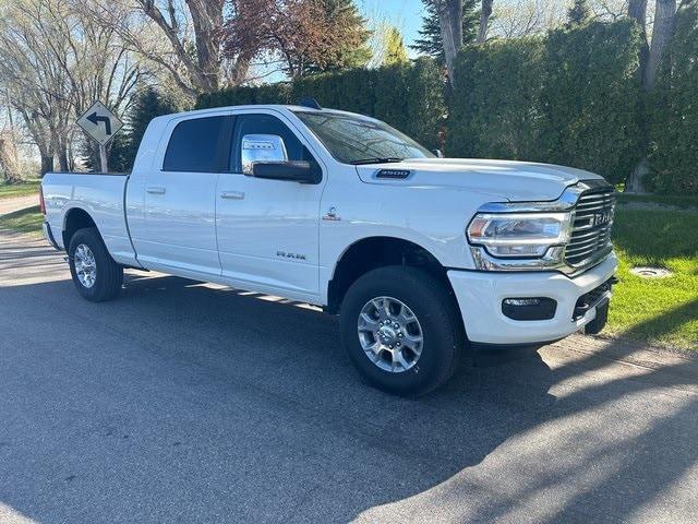 2024 RAM Ram 3500 RAM 3500 LARAMIE MEGA CAB 4X4 64 BOX