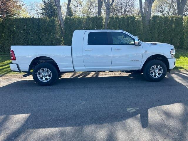 2024 RAM Ram 3500 RAM 3500 LARAMIE MEGA CAB 4X4 64 BOX