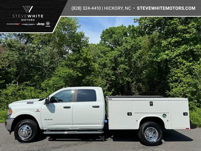 2024 RAM Ram 3500 Chassis Cab RAM 3500 SLT CREW CAB CHASSIS 4X4 60 CA