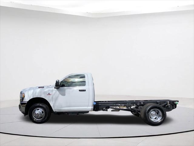 2024 RAM Ram 3500 Chassis Cab RAM 3500 TRADESMAN CHASSIS REGULAR CAB 4X2 84 CA