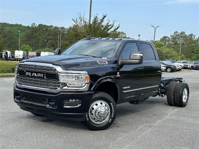 2024 RAM Ram 3500 Chassis Cab RAM 3500 LIMITED CREW CAB CHASSIS 4X4 60 CA