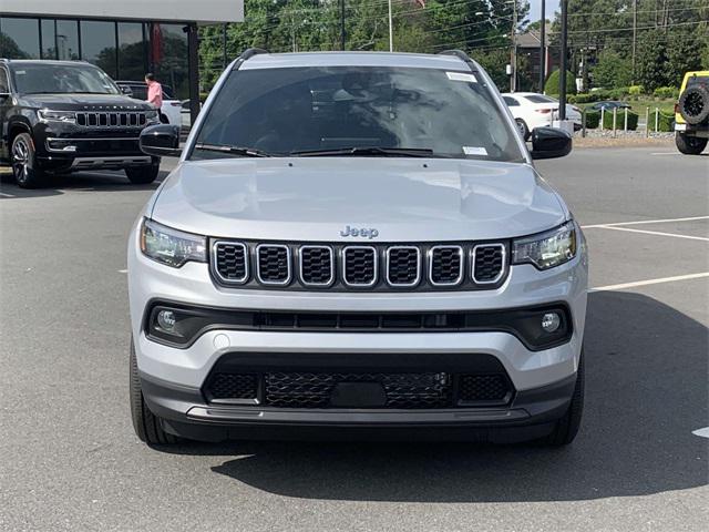 2024 Jeep Compass COMPASS LATITUDE LUX 4X4