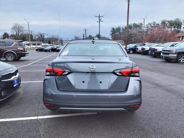 2021 Nissan Versa SV Xtronic CVT
