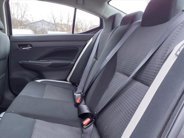 2021 Nissan Versa SV Xtronic CVT