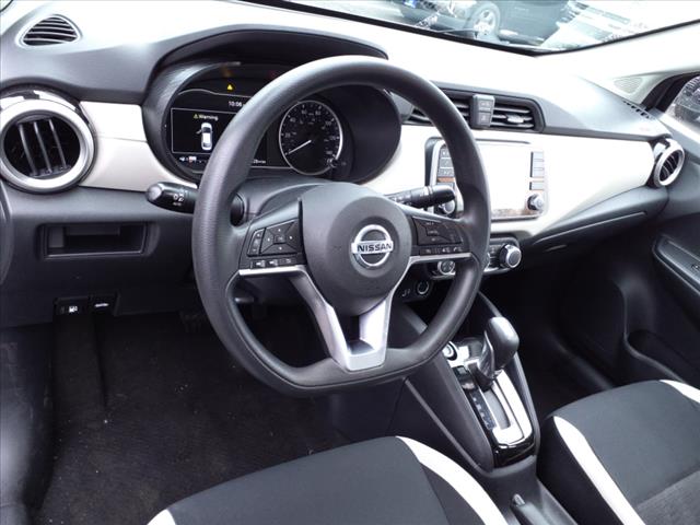 2021 Nissan Versa SV Xtronic CVT