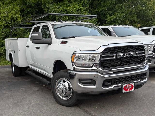 2024 RAM Ram 3500 Chassis Cab RAM 3500 TRADESMAN CREW CAB CHASSIS 4X4 60 CA