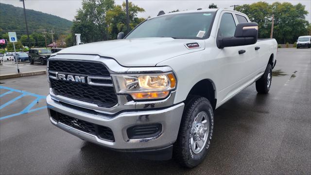 2024 RAM Ram 2500 RAM 2500 TRADESMAN CREW CAB 4X4 8 BOX