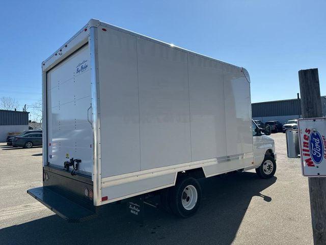 2024 Ford E-350 Cutaway Base